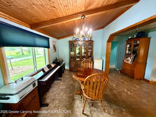 5447 Woods Road, Bellevue, MI 49021