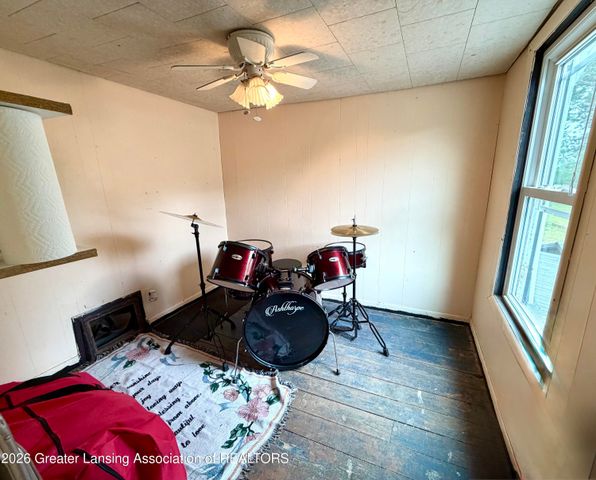 5447 Woods Road, Bellevue, MI 49021