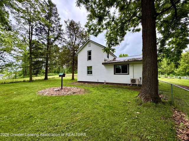 5447 Woods Road, Bellevue, MI 49021