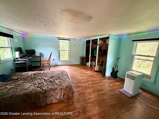 5447 Woods Road, Bellevue, MI 49021