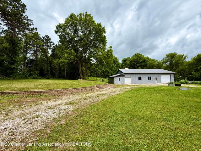 5447 Woods Road, Bellevue, MI 49021