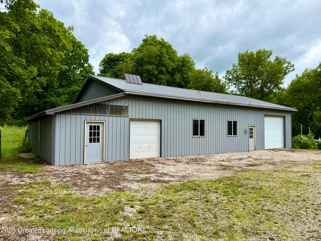 5447 Woods Road, Bellevue, MI 49021