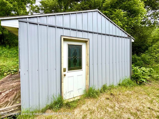 5447 Woods Road, Bellevue, MI 49021