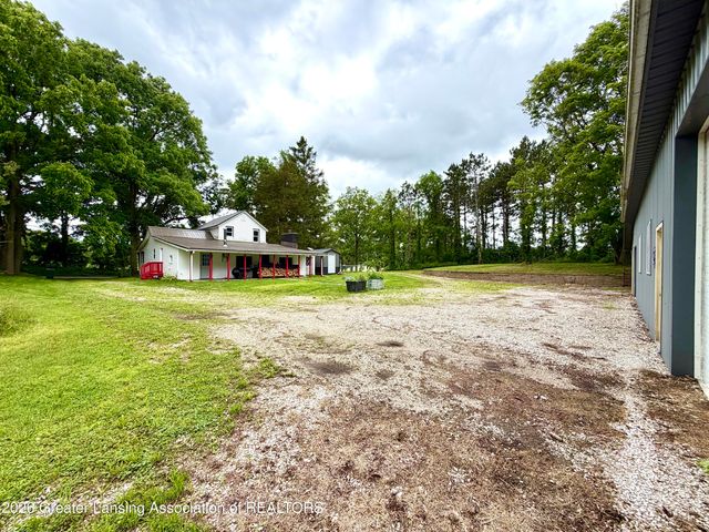 5447 Woods Road, Bellevue, MI 49021