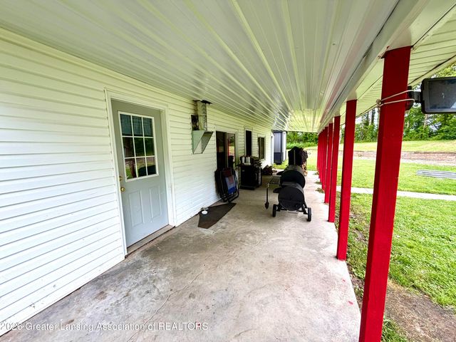5447 Woods Road, Bellevue, MI 49021