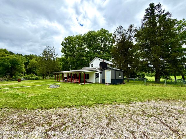 5447 Woods Road, Bellevue, MI 49021