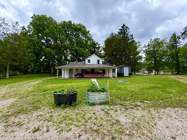 5447 Woods Road, Bellevue, MI 49021