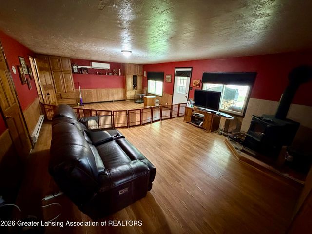 5447 Woods Road, Bellevue, MI 49021