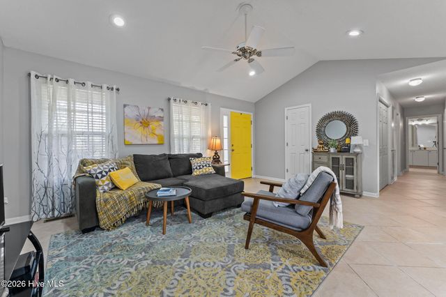 355 Woodgreen Drive, Aberdeen, NC 28315