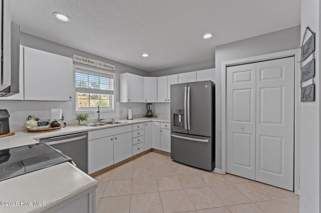 355 Woodgreen Drive, Aberdeen, NC 28315