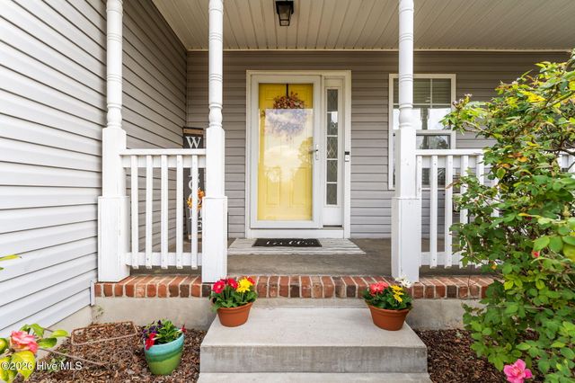 355 Woodgreen Drive, Aberdeen, NC 28315