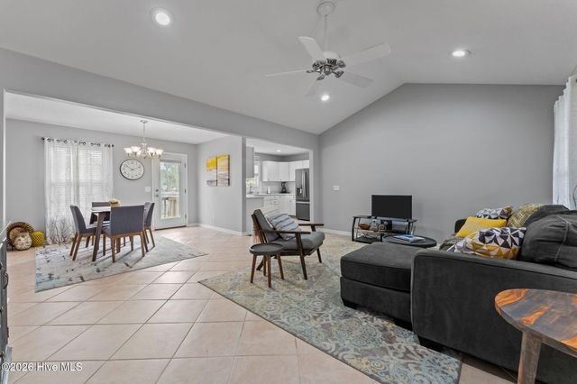 355 Woodgreen Drive, Aberdeen, NC 28315