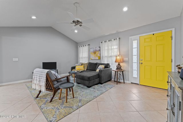 355 Woodgreen Drive, Aberdeen, NC 28315