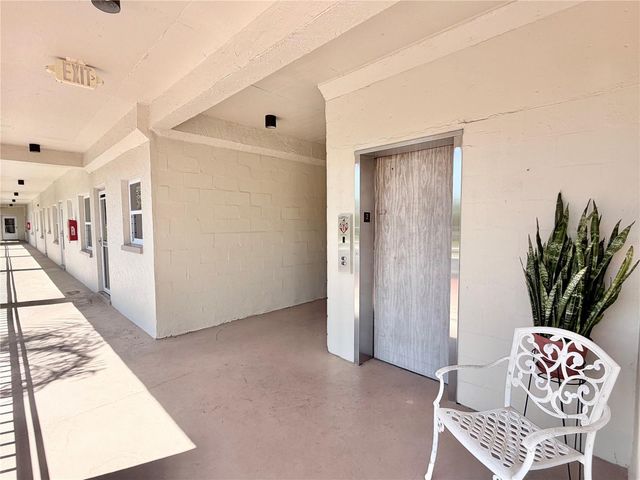 4000 3RD STREET N 302, St Petersburg, FL 33703