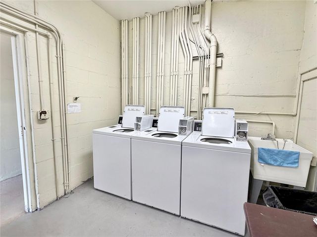 4000 3RD STREET N 302, St Petersburg, FL 33703