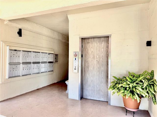 4000 3RD STREET N 302, St Petersburg, FL 33703