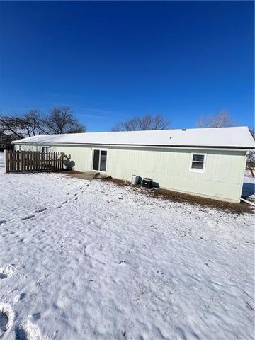 230 85th Road, Warrensburg, MO 64093