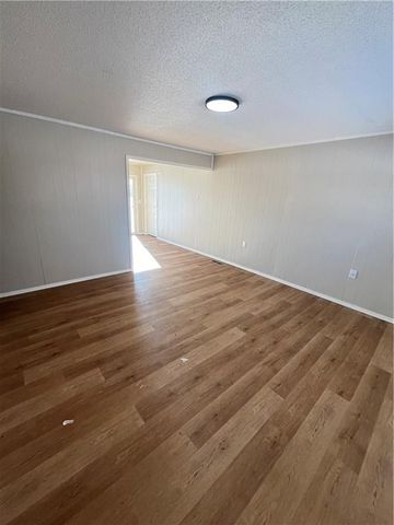 230 85th Road, Warrensburg, MO 64093