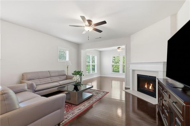 2930 Thistle Trail, Suwanee, GA 30024