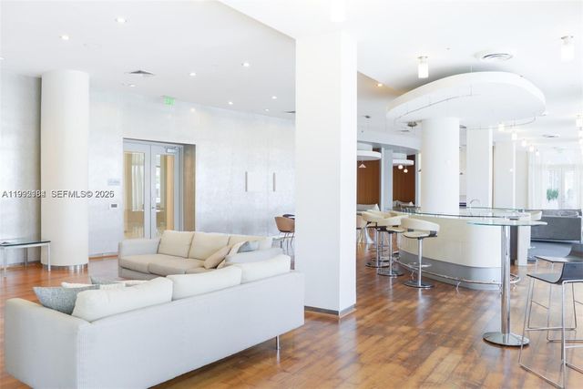 10275 Collins Ave 523, Bal Harbour, FL 33154