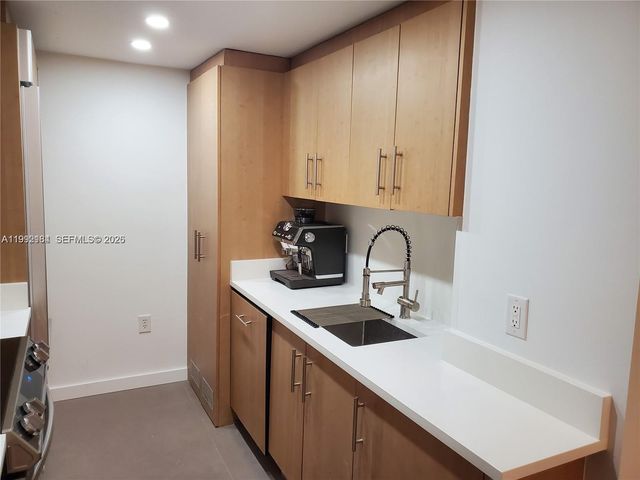 10275 Collins Ave 523, Bal Harbour, FL 33154