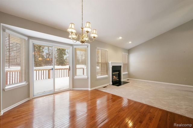 671 Woodhaven Drive, Commerce Twp, MI 48390