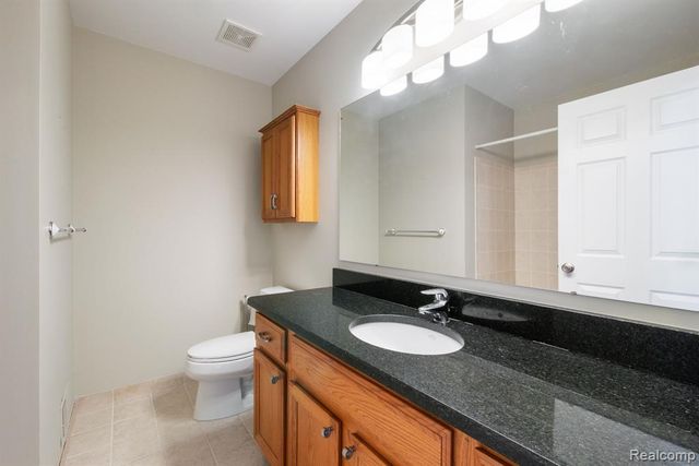 671 Woodhaven Drive, Commerce Twp, MI 48390