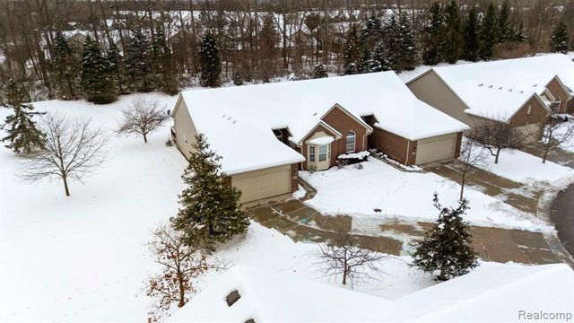 671 Woodhaven Drive, Commerce Twp, MI 48390