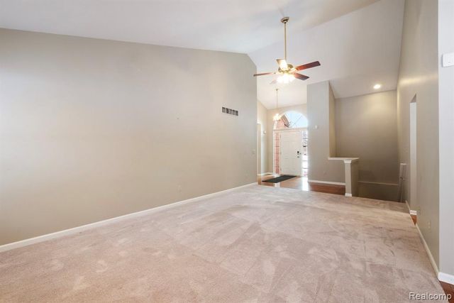 671 Woodhaven Drive, Commerce Twp, MI 48390