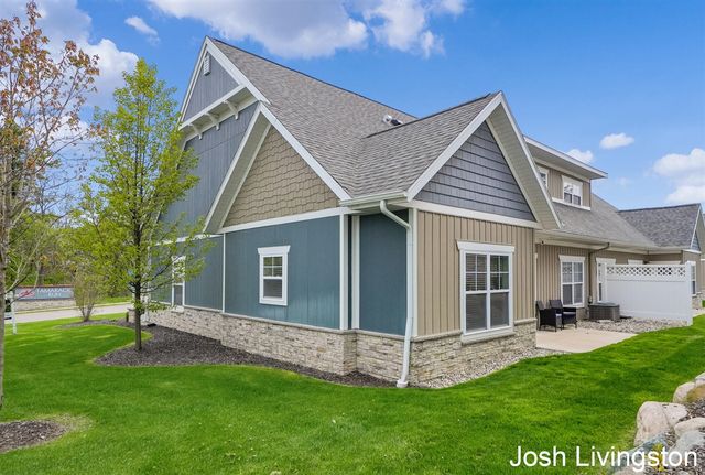 144 Tamarack Lane 1B, Rockford, MI 49341