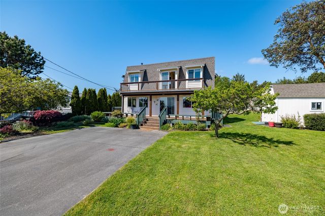 977 Moonraker Drive, Freeland, WA 98249
