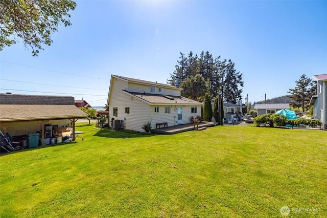 977 Moonraker Drive, Freeland, WA 98249