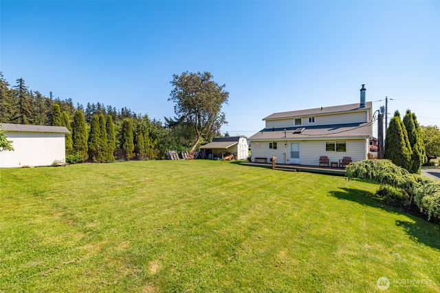 977 Moonraker Drive, Freeland, WA 98249