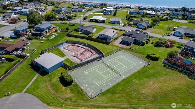 977 Moonraker Drive, Freeland, WA 98249