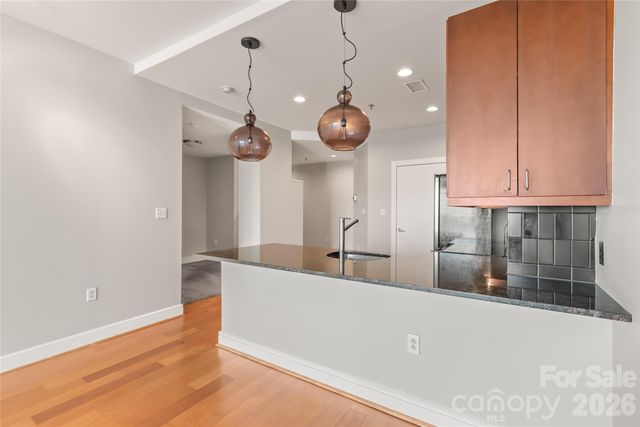 333 W Trade Street 2502, Charlotte, NC 28202