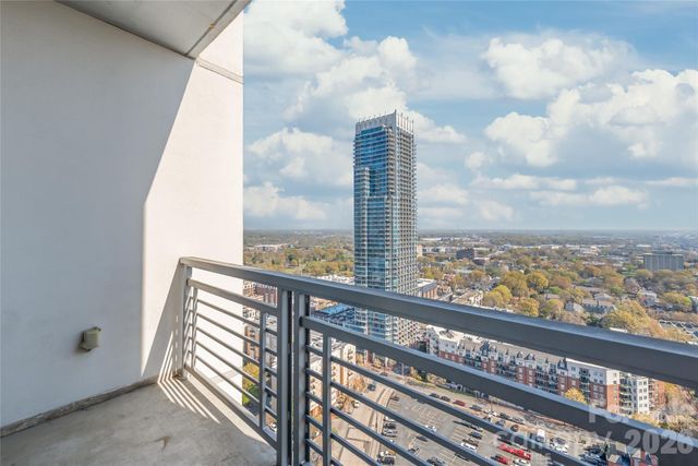 333 W Trade Street 2502, Charlotte, NC 28202