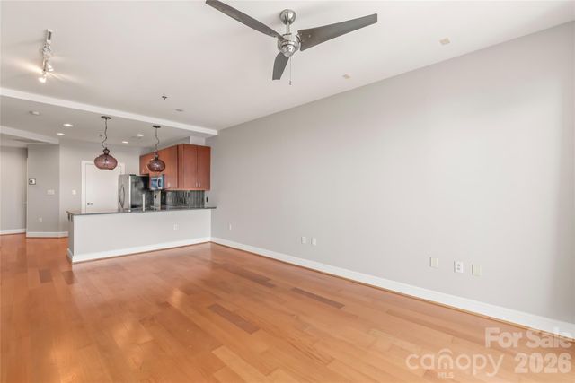 333 W Trade Street 2502, Charlotte, NC 28202