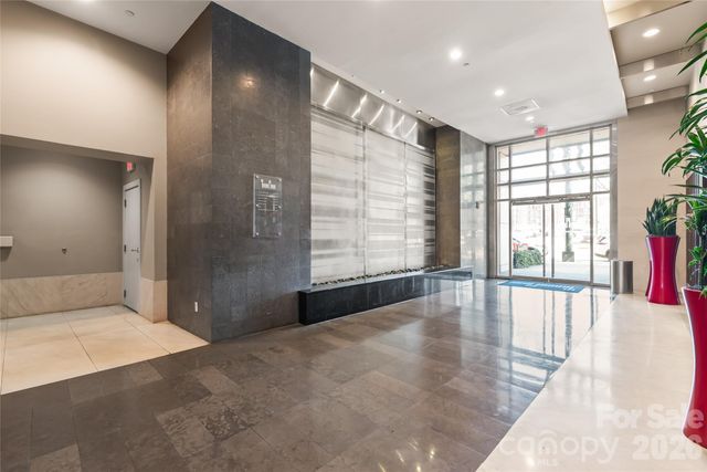 333 W Trade Street 2502, Charlotte, NC 28202