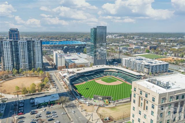 333 W Trade Street 2502, Charlotte, NC 28202