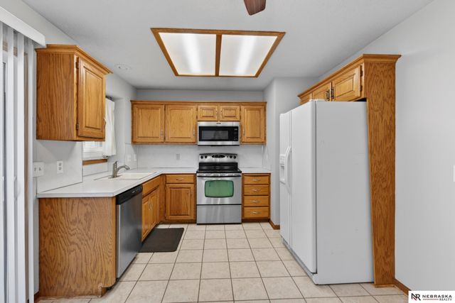 8004 S 151st Avenue, Omaha, NE 68138