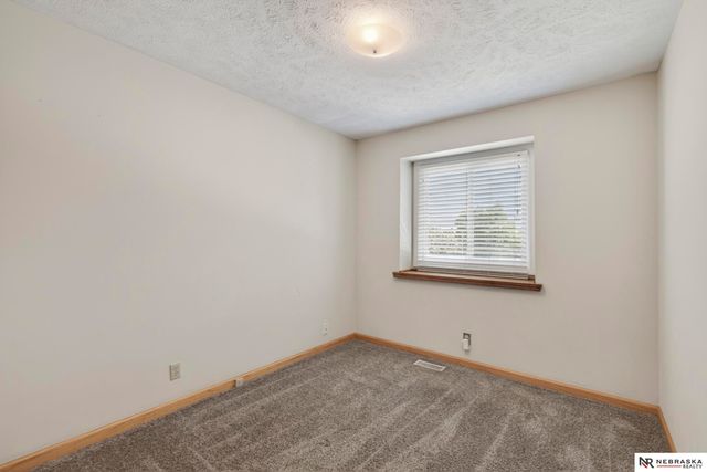 8004 S 151st Avenue, Omaha, NE 68138