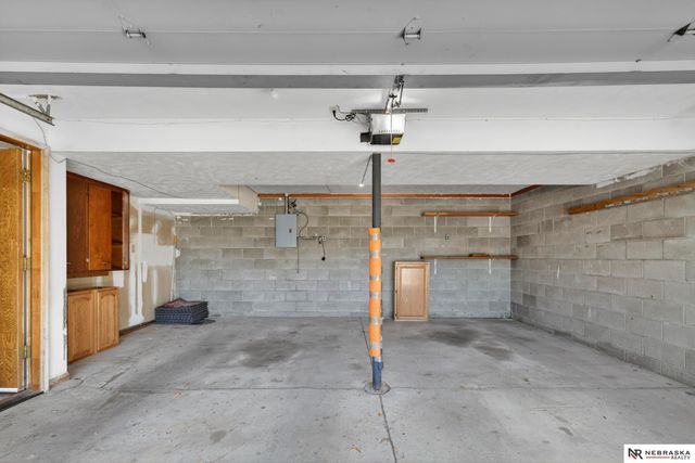 8004 S 151st Avenue, Omaha, NE 68138