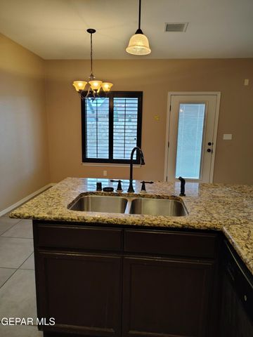 14673 Ava Leigh Ave, El Paso, TX 79938