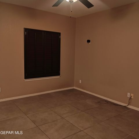 14673 Ava Leigh Ave, El Paso, TX 79938