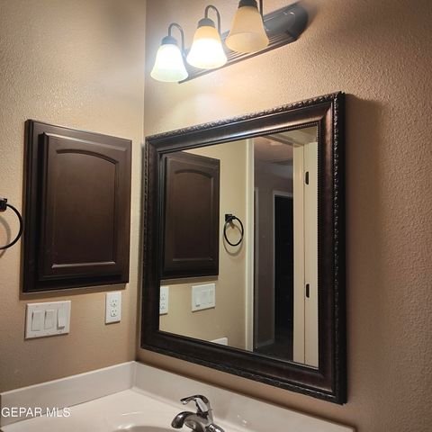 14673 Ava Leigh Ave, El Paso, TX 79938