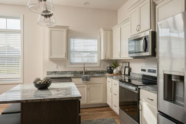 3964 CLYDESDALE DR, Columbia, MO 65202