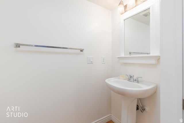7438 S 1550 E, South Weber, UT 84405