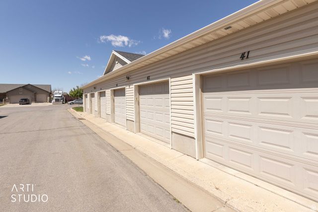 7438 S 1550 E, South Weber, UT 84405
