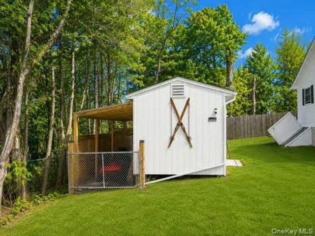 53 Main Street, Bloomingburg, NY 12721