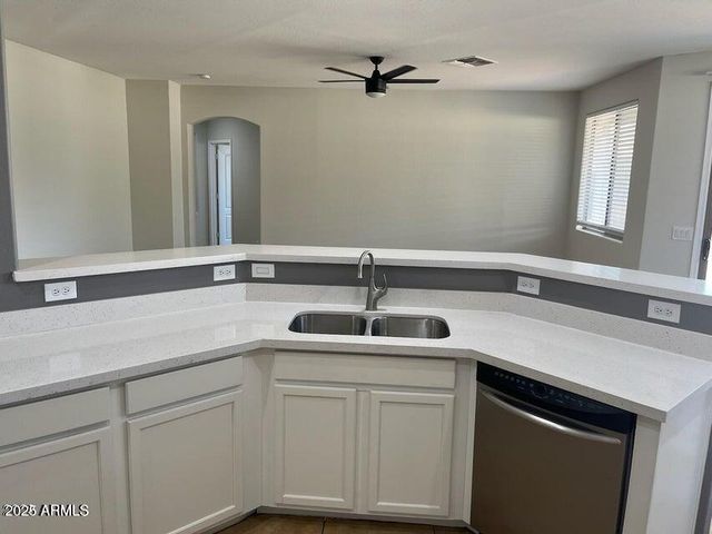 15461 W JEFFERSON Street, Goodyear, AZ 85338